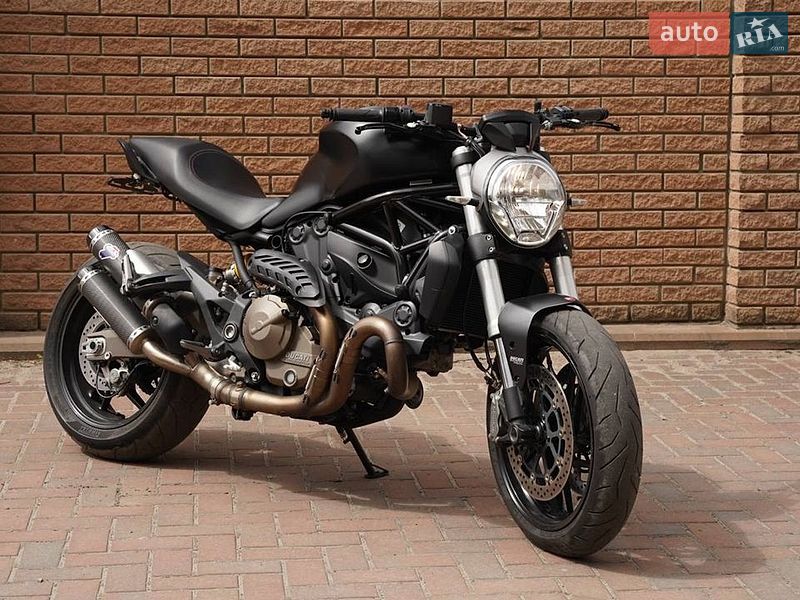 Спортбайк Ducati Monster 2015 в Житомире