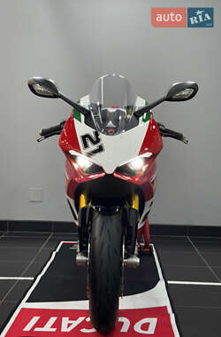Спортбайк Ducati Panigale V2 2024 в 
