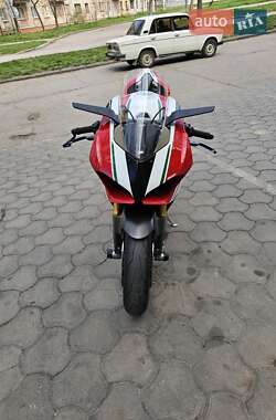 Спортбайк Ducati Panigale V4 2018 в 