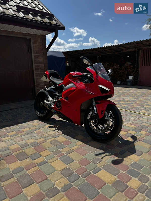 Спортбайк Ducati Panigale V4 2018 в Олевске