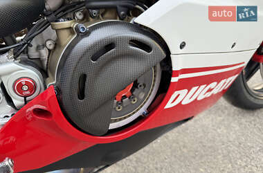 Спортбайк Ducati Panigale V4S 2019 в 