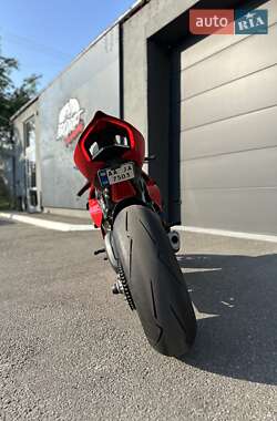 Спортбайк Ducati Panigale V4S 2020 в 