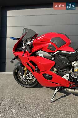 Спортбайк Ducati Panigale V4S 2020 в 