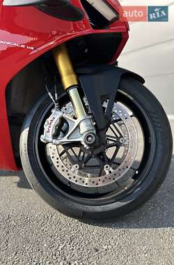 Спортбайк Ducati Panigale V4S 2020 в 