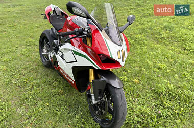 Спортбайк Ducati Panigale V4S 2019 в 