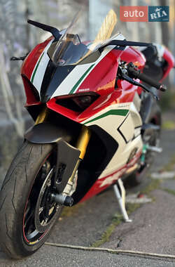 Спортбайк Ducati Panigale V4Speciale 2018 в 