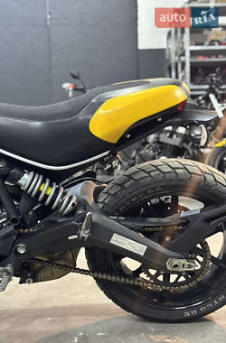 Скремблер Ducati Scrambler 2015 в 