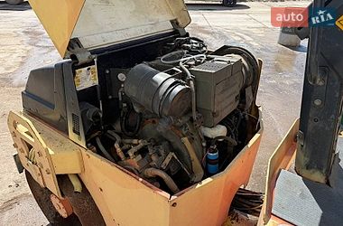 Дорожній каток Dynapac CC 2000 в Києві