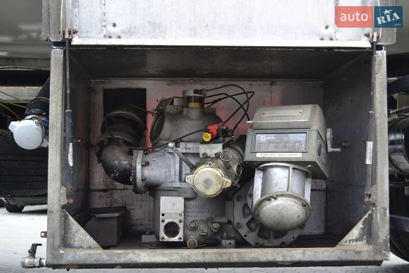 Цистерна EKW ROC 37 T3B 1997 в Хусті