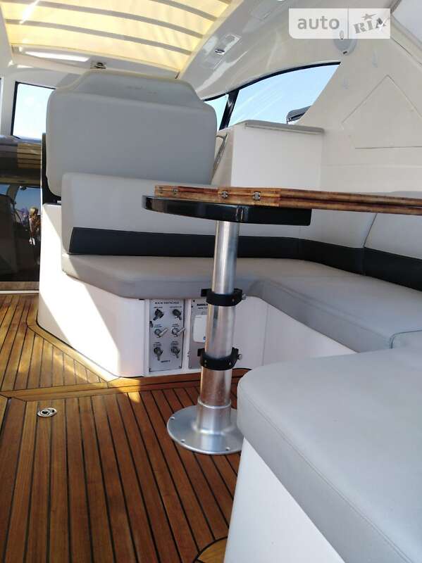 Моторная яхта Elan Power 2015 в Киеве фото 14 Моторная яхта Elan Power 2015 в Киеве
