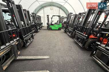 Вилочный погрузчик EP Equipment CPD 2020 в 