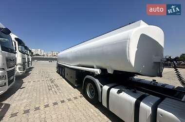 Цистерна полуприцеп Esterer  DHE0189T 2001 в 
