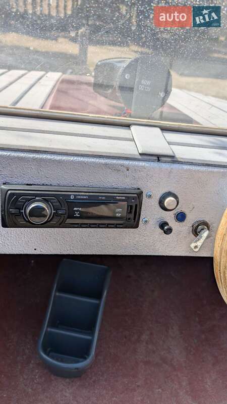 Катер Fairline Phantom 1986 в Залещиках