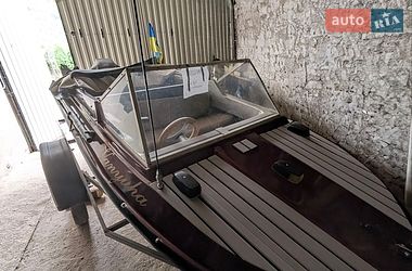 Катер Fairline Phantom 1986 в Заліщиках