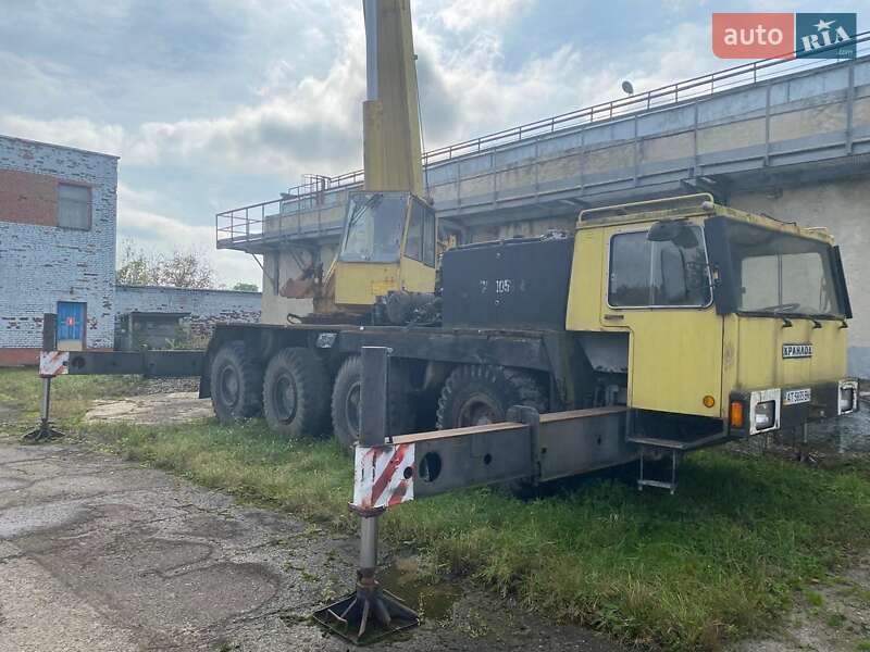 Автокран Faun 1213 1990 в 