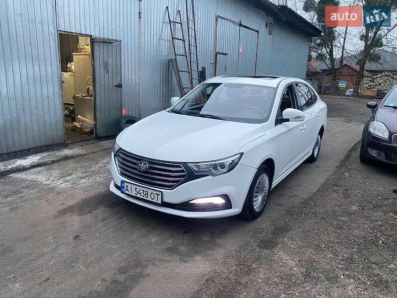 FAW B30 2019 FAW B30 2019