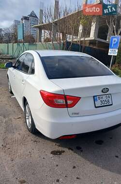 Седан FAW B30 2019 в Южному