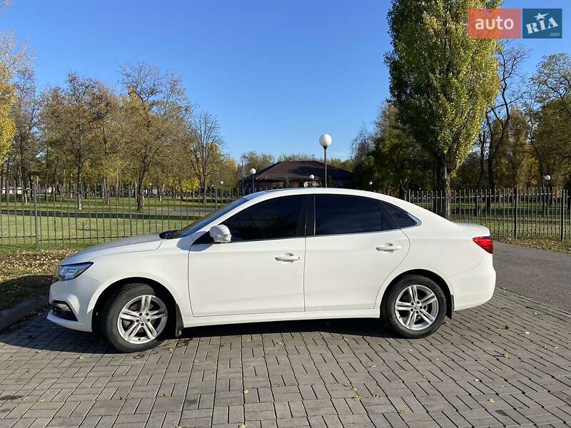 Седан FAW B30 2019 в Покрові