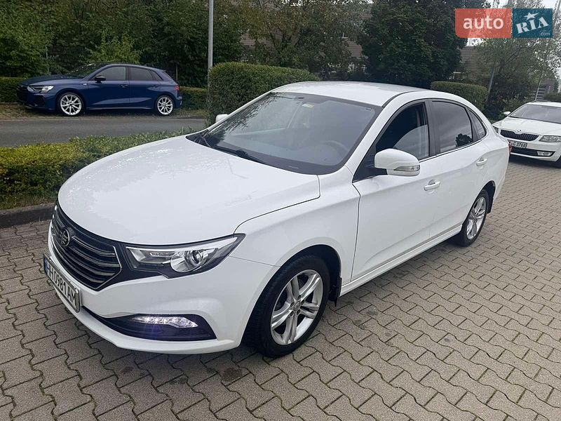 FAW B30 2019