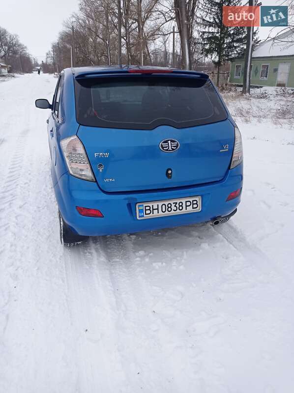 Хетчбек FAW V2 2013 в Любашівці