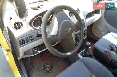 Хэтчбек FAW V2 2013 в 