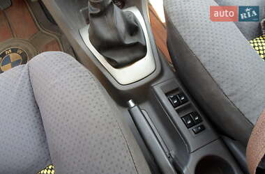 Хэтчбек FAW V2 2013 в 