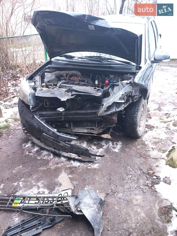 Седан FAW V5 2013 в Коломые