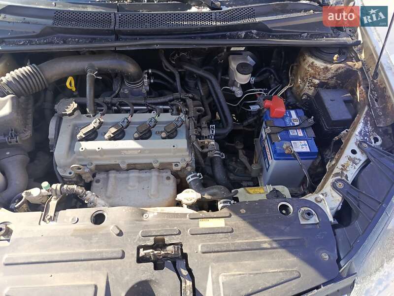 Седан FAW V5 2013 в 