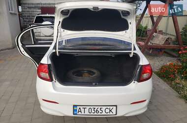 Седан FAW V5 2013 в 