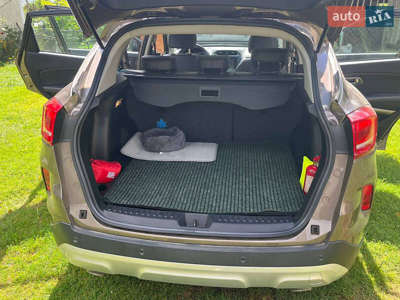 Хэтчбек FAW X80 2020 в Стрые