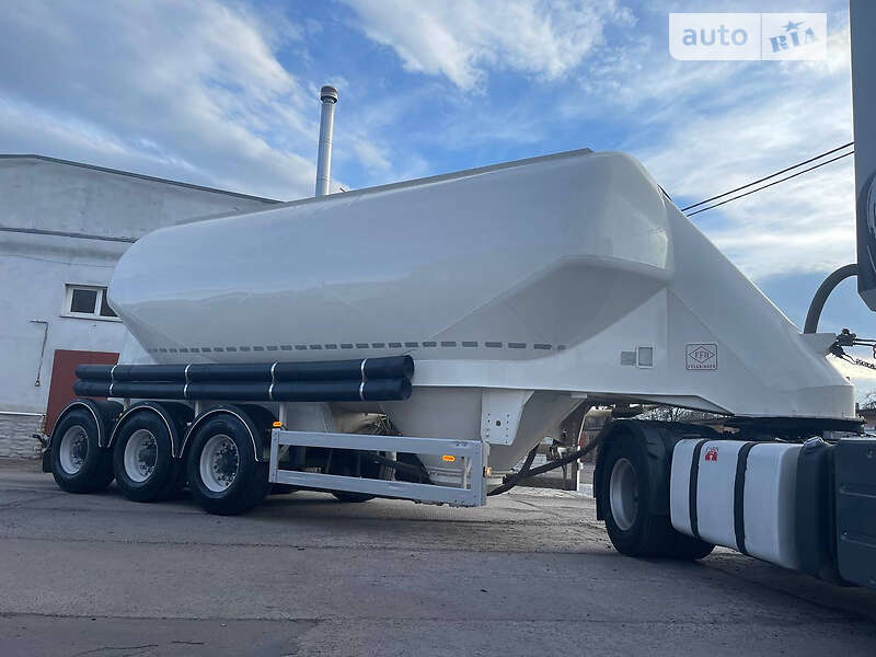 Цистерна полуприцеп Feldbinder EUT 2000 в Одессе