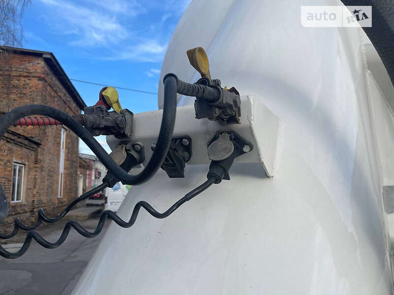 Цистерна полуприцеп Feldbinder EUT 2000 в Одессе