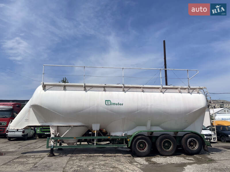 Цистерна полуприцеп Feldbinder EUT 1989 в Львове