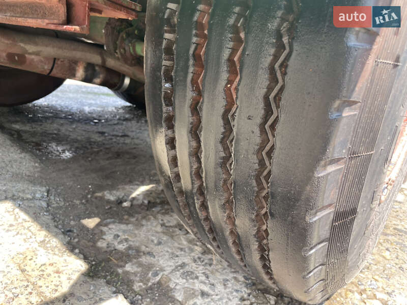 Цистерна полуприцеп Feldbinder EUT 1989 в Львове