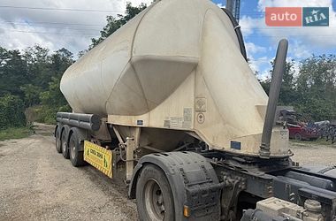 Цементовоз Feldbinder FFB 2007 в Черновцах