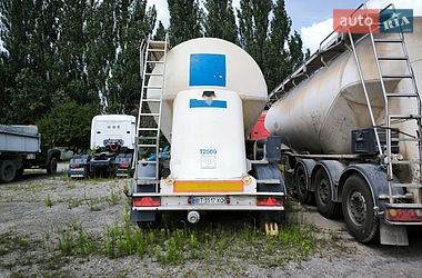Цементовоз Feldbinder FFB 2011 в Миколаєві