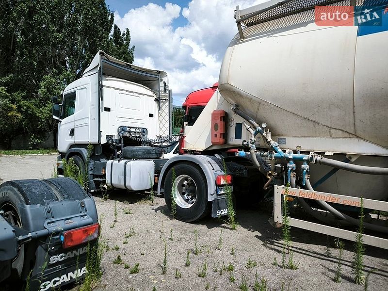 Цементовоз Feldbinder FFB 2011 в Миколаєві