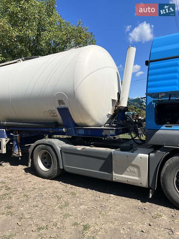 Цистерна Feldbinder KIP 2003 в Балті