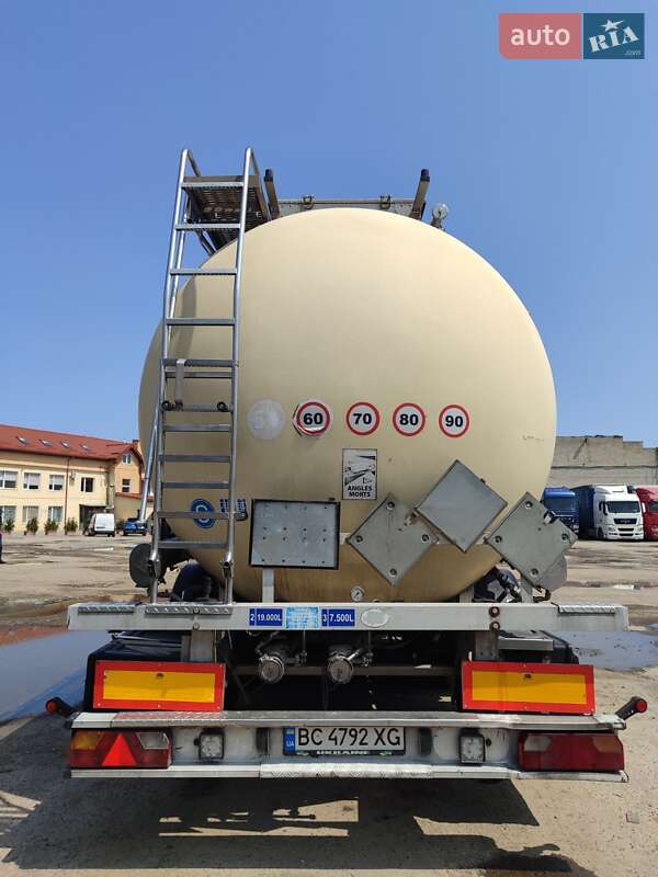 Цистерна полуприцеп Feldbinder TSA 2003 в Львове