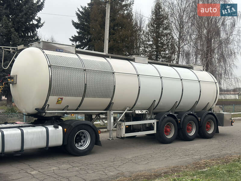 Цистерна полуприцеп Feldbinder TSA 2004 в 