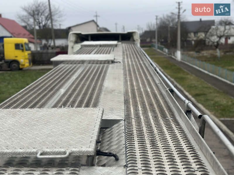 Цистерна напівпричіп Feldbinder TSA 2004 в Дубні