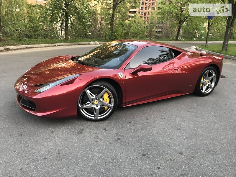 Купе Ferrari 458 Italia 2012 в Киеве