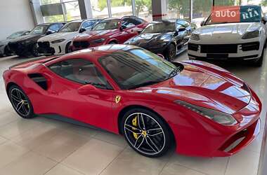 Купе Ferrari 488 GTB 2016 в 