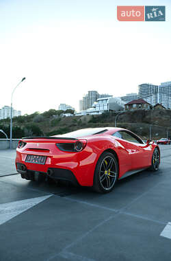Купе Ferrari 488 GTB 2016 в 