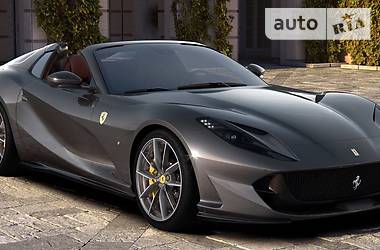 Кабриолет Ferrari 812 Superfast 2019 в 