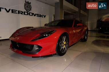 Купе Ferrari 812 Superfast 2020 в 
