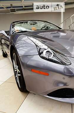 Кабриолет Ferrari California 2015 в 