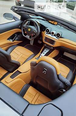 Кабриолет Ferrari California 2015 в 