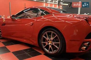 Кабріолет Ferrari California 2010 в 