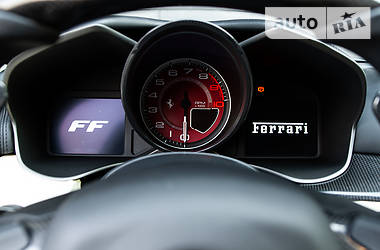 Купе Ferrari FF 2013 в Киеве
